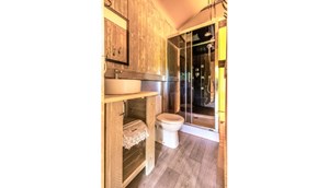 Safari tent Comfort with bathroom