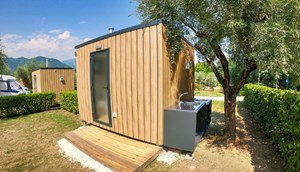 Camping pitch with electricity and private sanitary