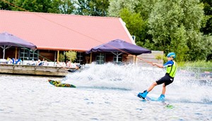 Waterskiing