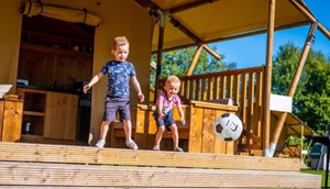 Safaritent with sanitary - fun for the whole family