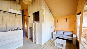 Safari Tent Cottage private sanitary