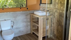 Safaritent Borky - bathroom