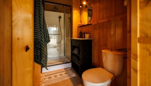 Safaritent Forest Lodge - bathroom