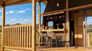 Safaritent Forest Lodge - outdoor bar