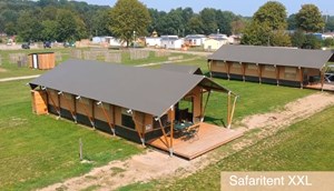 Safaritent with sanitary for groups